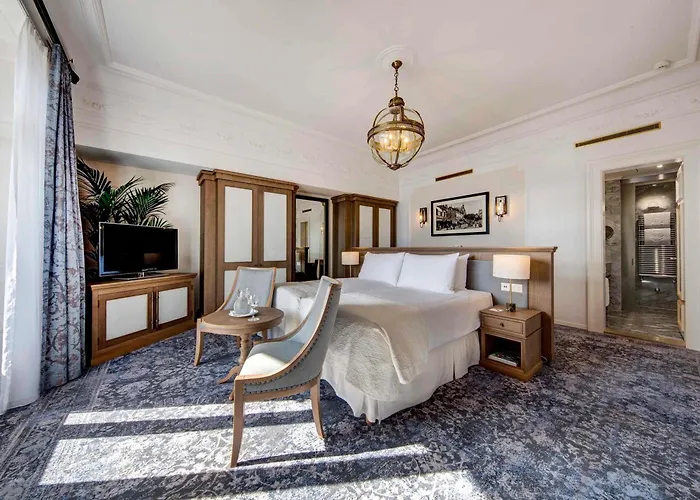 Fairmont Le Palace Hotel