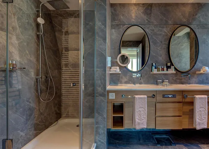 Fairmont Le Palace 5*