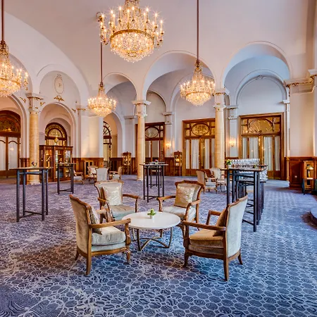 Fairmont Le Palace 5*