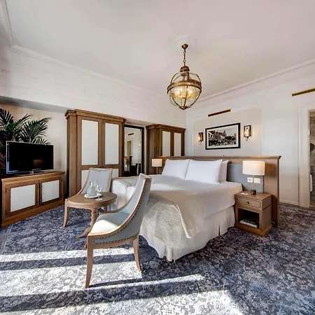 Fairmont Le Palace Hotel