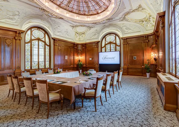 Fairmont Le Palace 5*