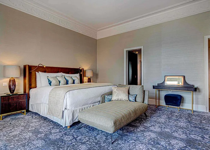 Szálloda Fairmont Le Palace 5*